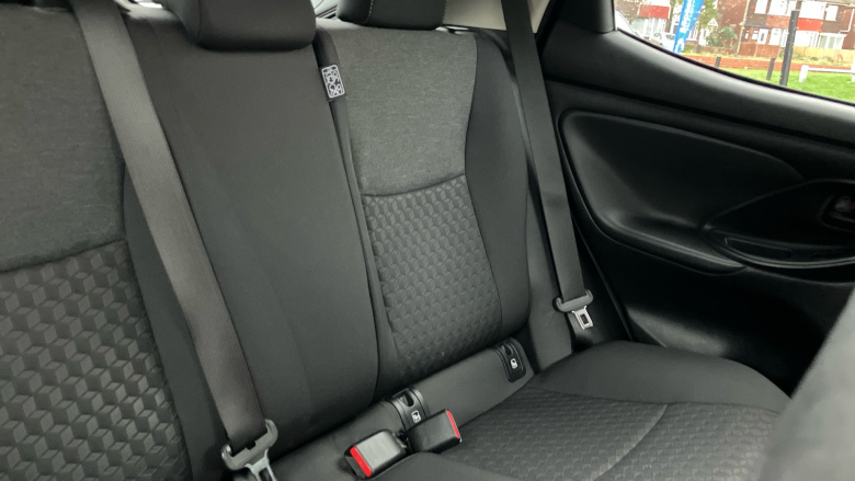 Toyota Yaris 1.5 Hybrid Design 5dr CVT Hybrid Hatchback